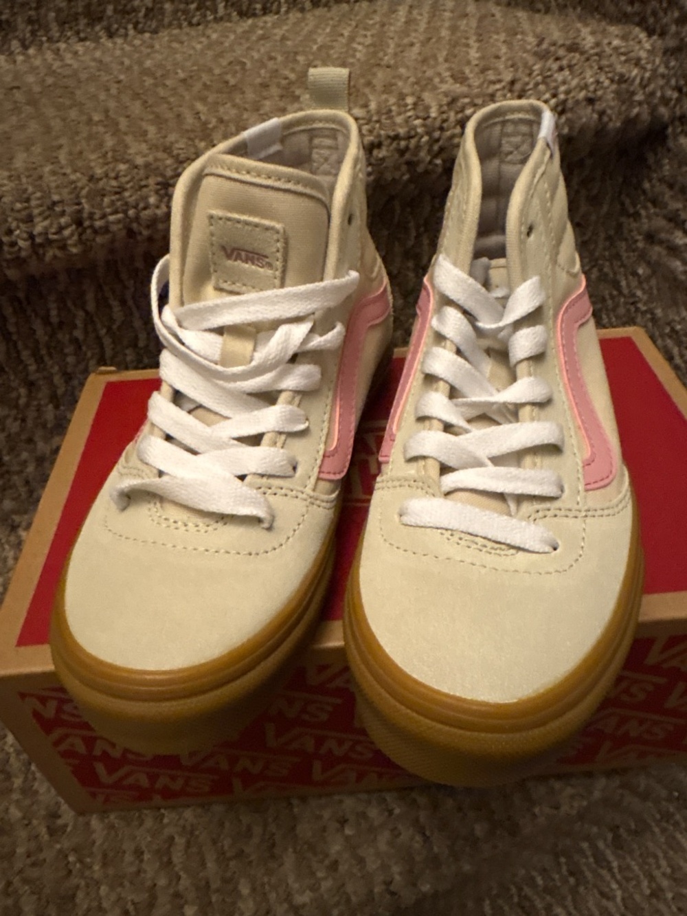 Vans - Picture 2 of 3